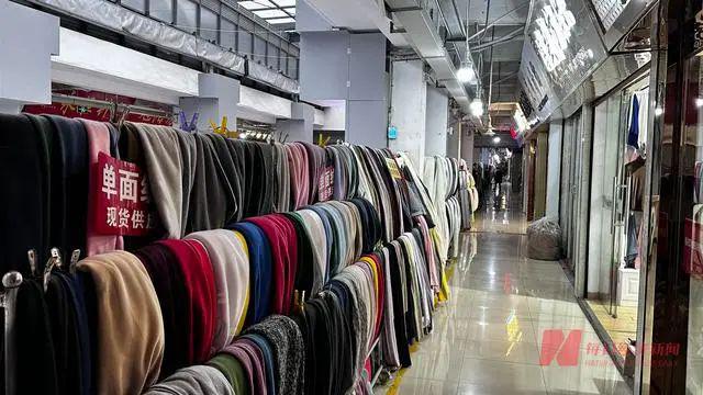 气下降商家经营分化 轻纺城：先拢市、再造市j9九游真人游戏第一平台柯桥纺织交易市场人(图6)