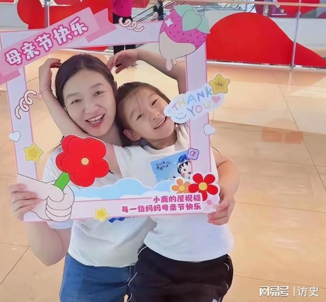 妹不再沉默为谢妈发声说出实情网友坐不住了j9九游会真人第一品牌回应了！谢浩男妹(图11)