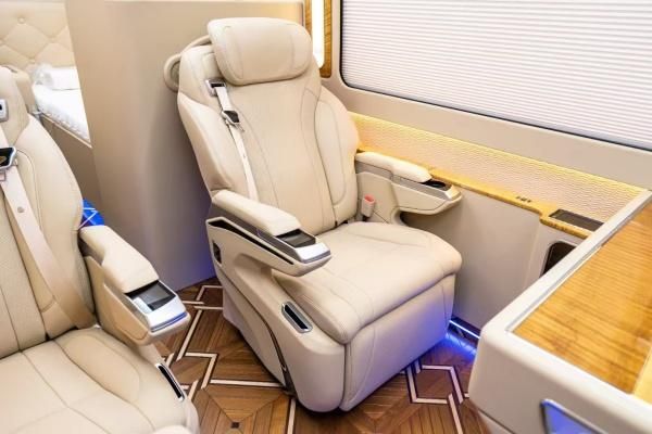 25新款北京红旗国悦直营店j9平台红旗国